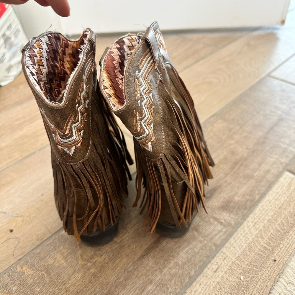 Roper Tan and Brown Fringe Western Boots - Picture 4 of 8